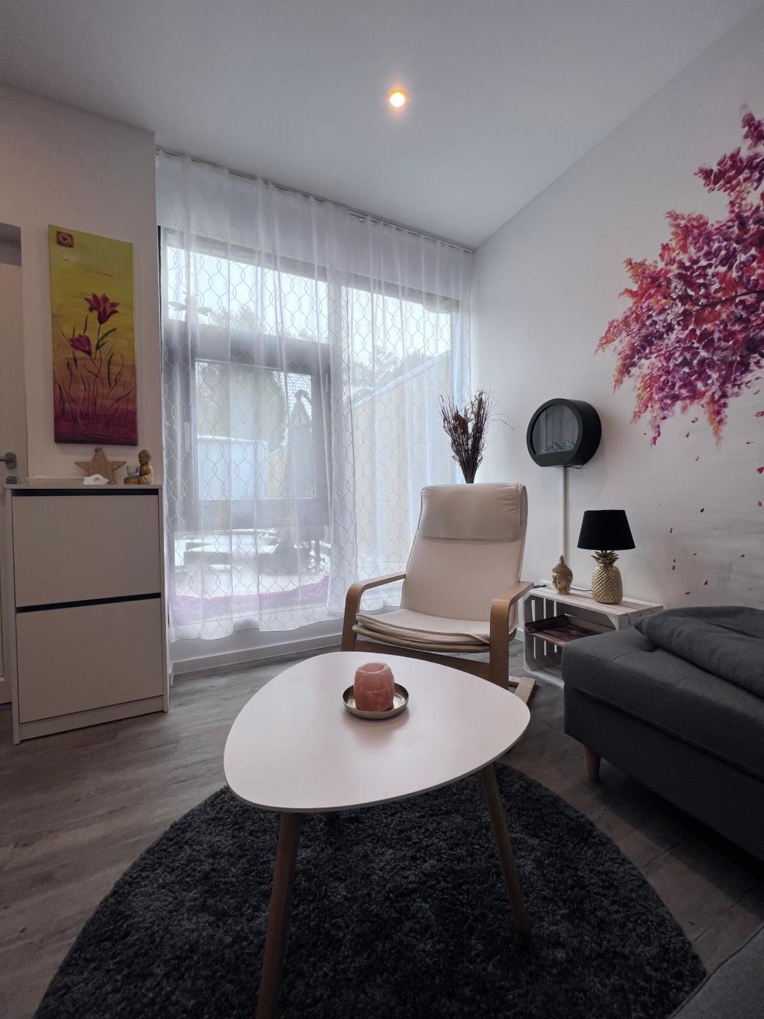 Apartment Zwischen Wald Und Wasser Mit Grossem Wasserbett & E-kamin